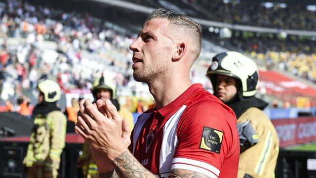 爱游戏运动频道-比利时铁卫宣布季末退役 曾因惊恐症告别国家队