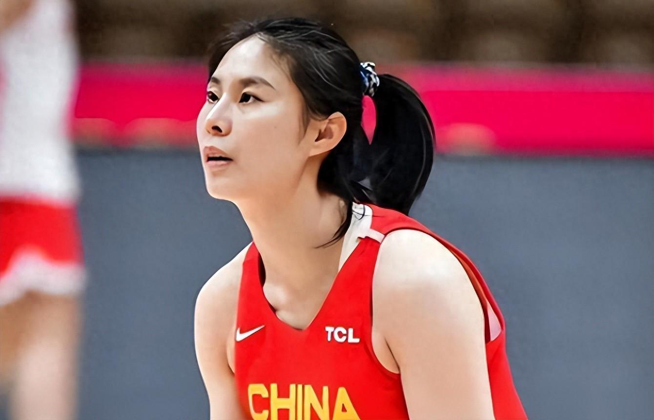 爱游戏新版官网-官宣！中国女篮公布最新一期大名单，王思雨、张子宇、刘禹彤领衔